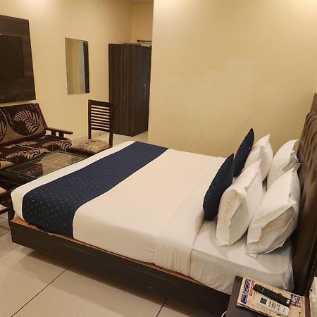 Hotel Aerotech Near Delhi Airport نيودلهي المظهر الخارجي الصورة