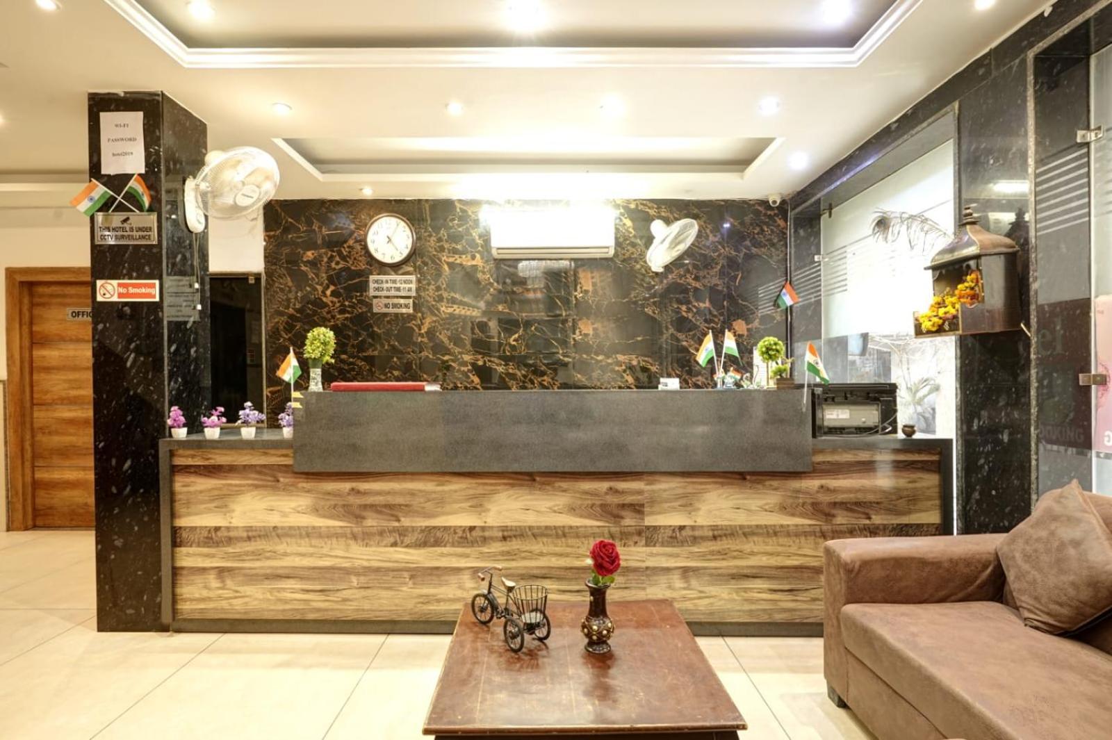 Hotel Aerotech Near Delhi Airport نيودلهي المظهر الخارجي الصورة