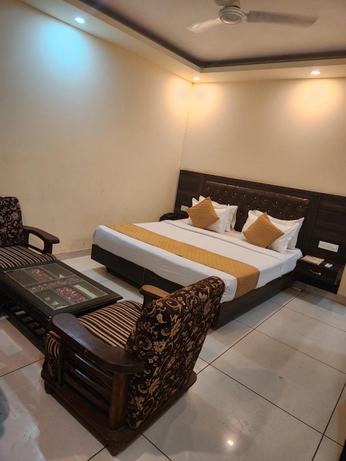 Hotel Aerotech Near Delhi Airport نيودلهي المظهر الخارجي الصورة